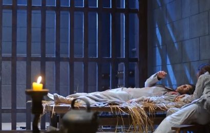 Princess Agents Episode 26 Chu Qiao merawat Yan Xun Princess Agents Episode 26 Chu Qiao merawat Yan Xun