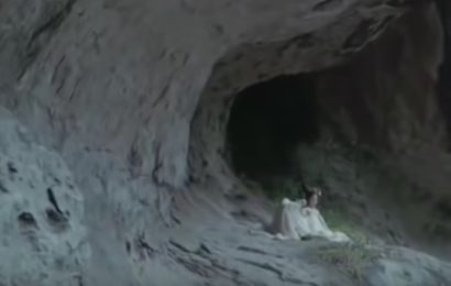 Untouchable Lovers Episode 10 Zhuque dan Rong Zhi selamat Untouchable Lovers Episode 10 Zhuque dan Rong Zhi selamat